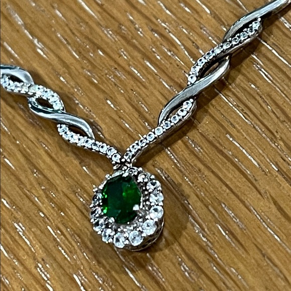 Jewelry - Elegant 925 Chrome Diopside Necklace & Moissanite